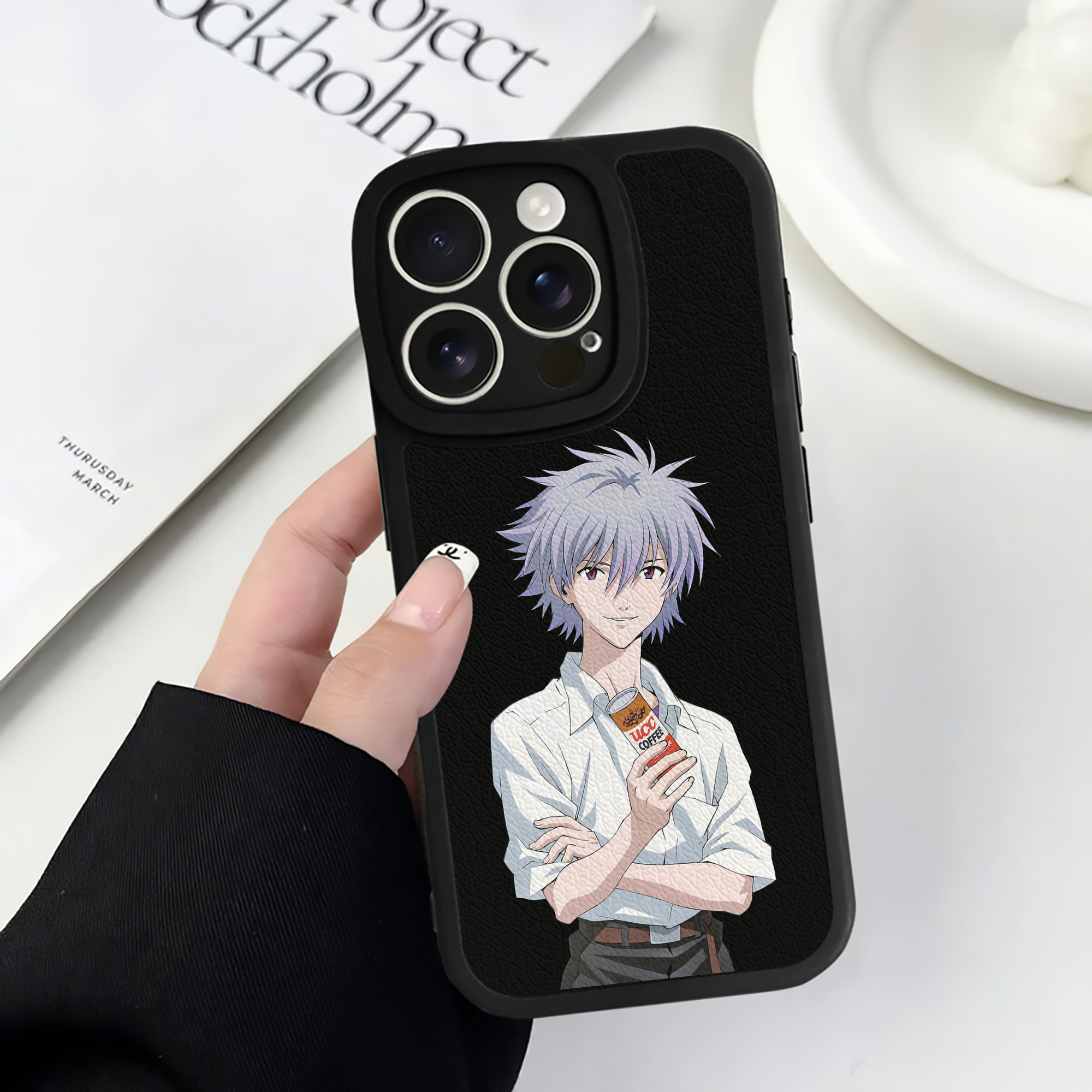 （画像用） EVA 新世紀エヴァンゲリオン 【iPhone 16シリーズ対応】シリコンスマホケース（レザー調） 材質：シリコン